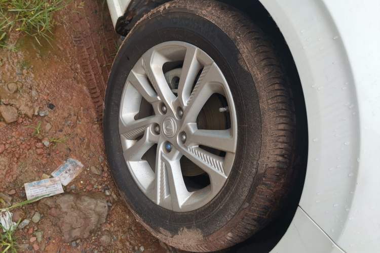 Used CHANGAN Eado 2019 High-Energy Edition 1.6L GDI Manual Pioneer Model China VI Standard Right Front Wheel Hub