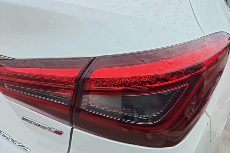 Used CHANGAN Eado 2019 High-Energy Edition 1.6L GDI Automatic Lingfeng Model China VI Standard Right Rear Taillight