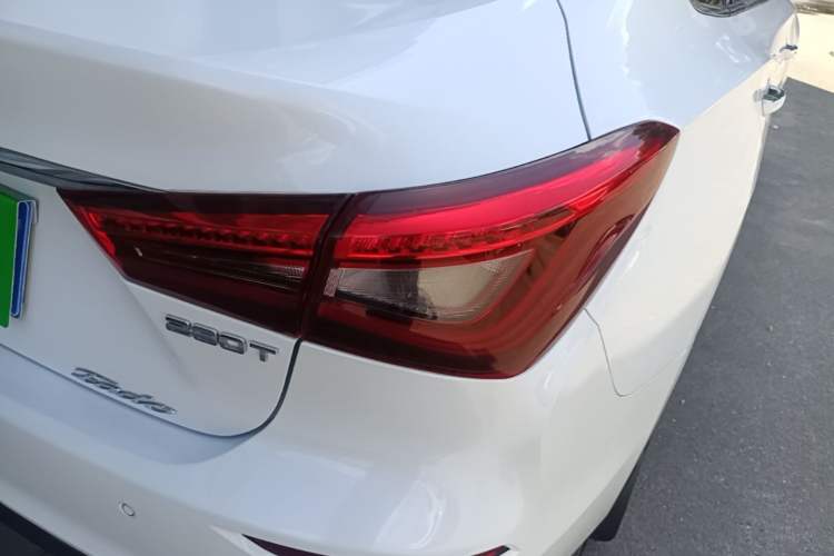 Used CHANGAN Eado 2019 Blue Whale Edition 280T GDI DCT Light-Speed Model Right Rear Taillight
