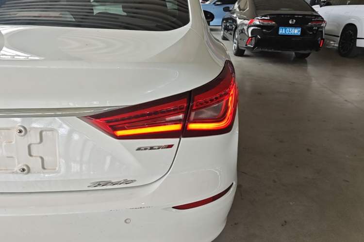 Used CHANGAN Eado 2019 High-Energy Edition 1.6L GDI Automatic Zhenfeng Model China VI Standard Right Rear Taillight