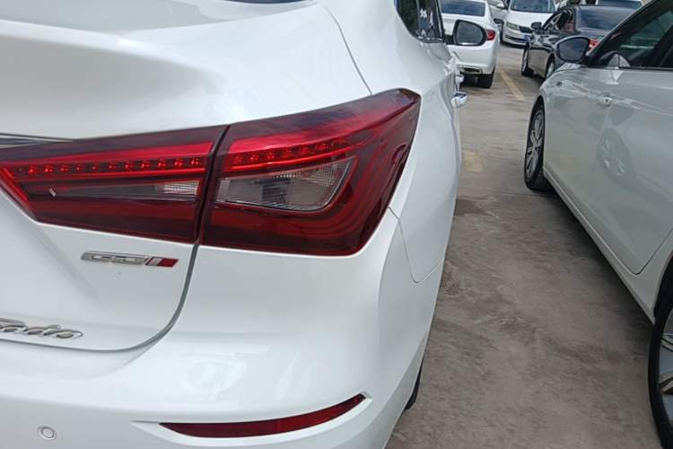 Used CHANGAN Eado 2019 High-Energy Edition 1.6L GDI Automatic Pioneer Model China VI Standard Right Rear Taillight