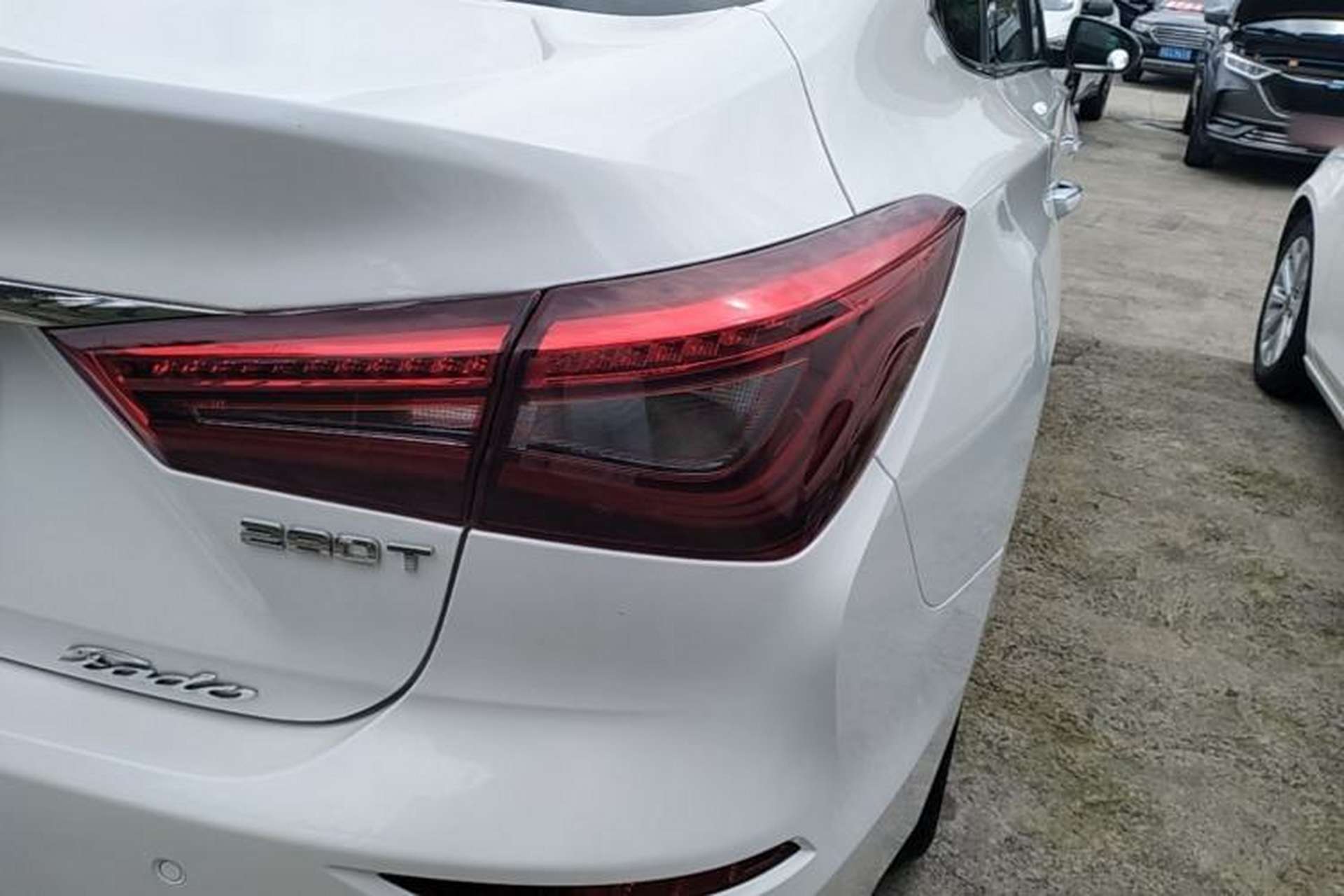 Used CHANGAN Eado 2019 Blue Whale Edition 280T GDI DCT High-Speed Model Right Rear Taillight