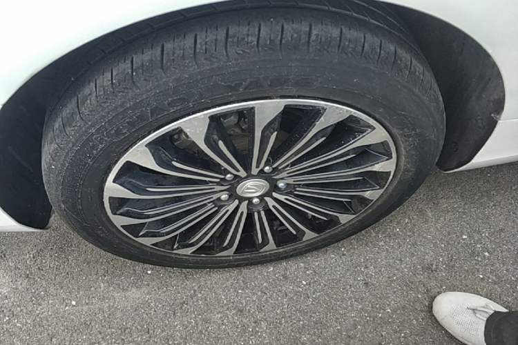 Used CHANGAN Eado 2019 Blue Whale Edition 280T GDI DCT Light-Speed Model Right Rear Wheel Hub