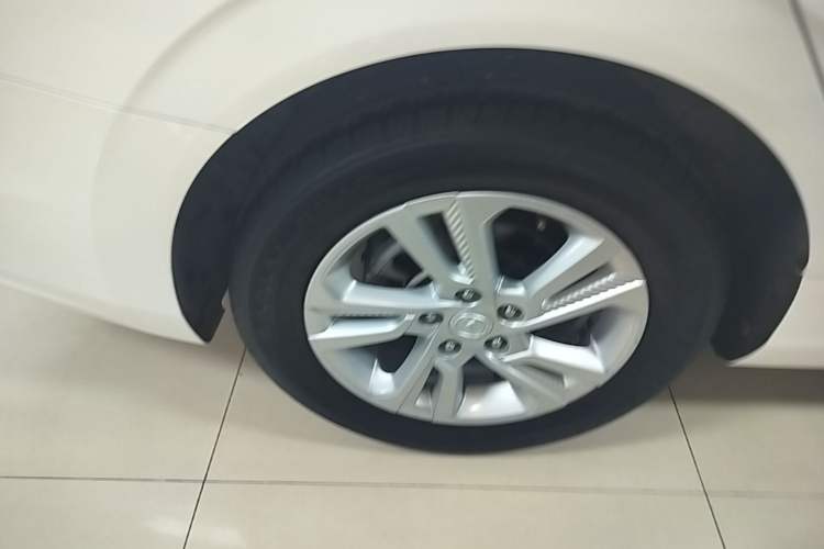 Used CHANGAN Eado 2019 1.6L GDI Manual Value Edition China VI Standard Right Rear Wheel Hub