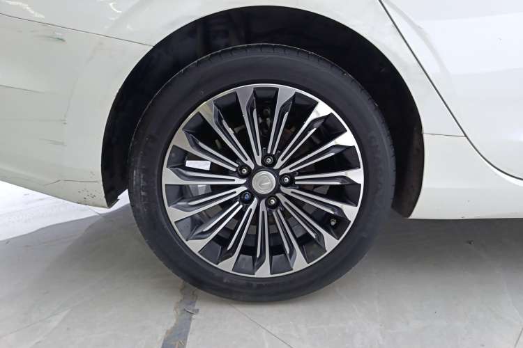 Used CHANGAN Eado 2019 Blue Whale Edition 280T GDI DCT Light-Speed Model Right Rear Wheel Hub