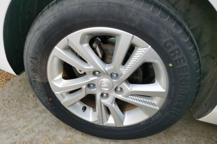 Used CHANGAN Eado 2019 1.6L GDI Manual Value Edition China VI Standard Right Rear Wheel Hub