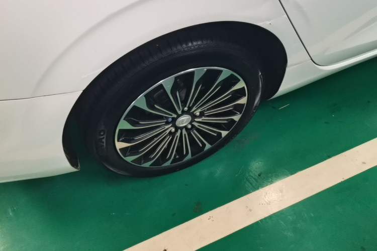 Used CHANGAN Eado 2019 High-Energy Edition 1.6L GDI Automatic Zhenfeng Model China VI Standard Right Rear Wheel Hub