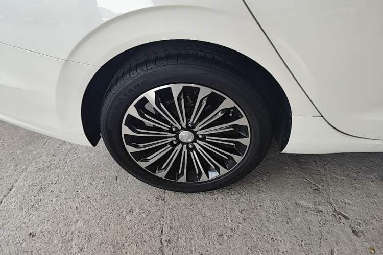 Used CHANGAN Eado 2019 Blue Whale Edition 280T GDI DCT Light-Speed Model Right Rear Wheel Hub