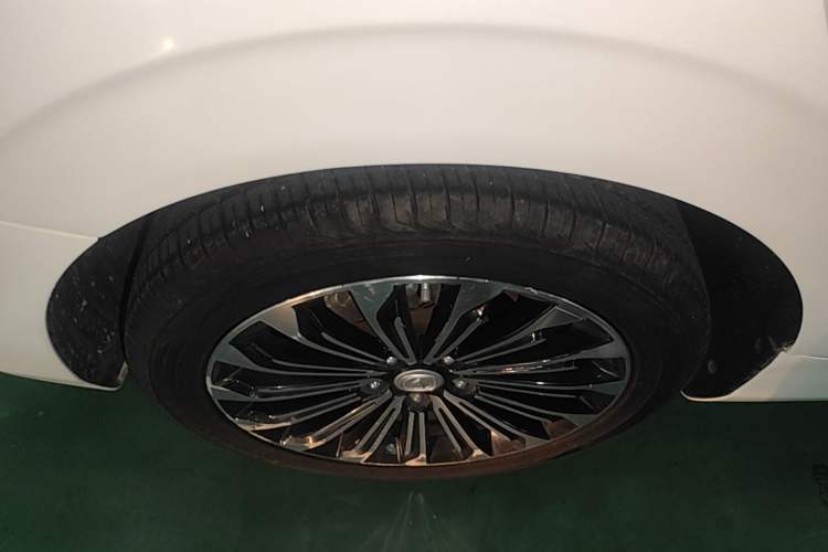 Used CHANGAN Eado 2019 Blue Whale Edition 280T GDI DCT Light-Speed Model Right Rear Wheel Hub