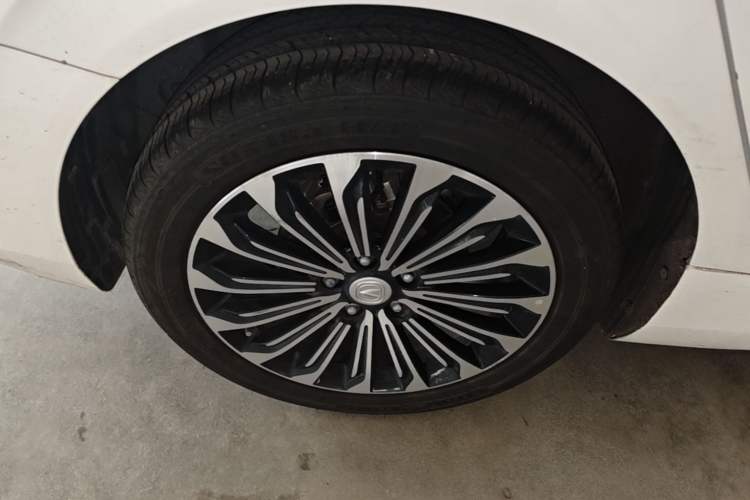 Used CHANGAN Eado 2019 High-Energy Edition 1.6L GDI Automatic Zhenfeng Model China VI Standard Right Rear Wheel Hub