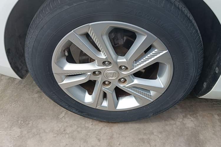 Used CHANGAN Eado 2019 High-Energy Edition 1.6L GDI Automatic Pioneer Model China VI Standard Right Rear Wheel Hub