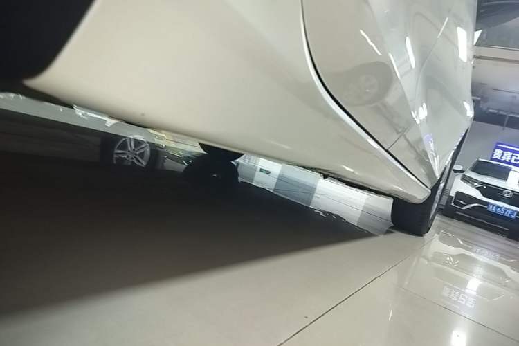 Used CHANGAN Eado 2019 1.6L GDI Manual Value Edition China VI Standard Right Side Sill
