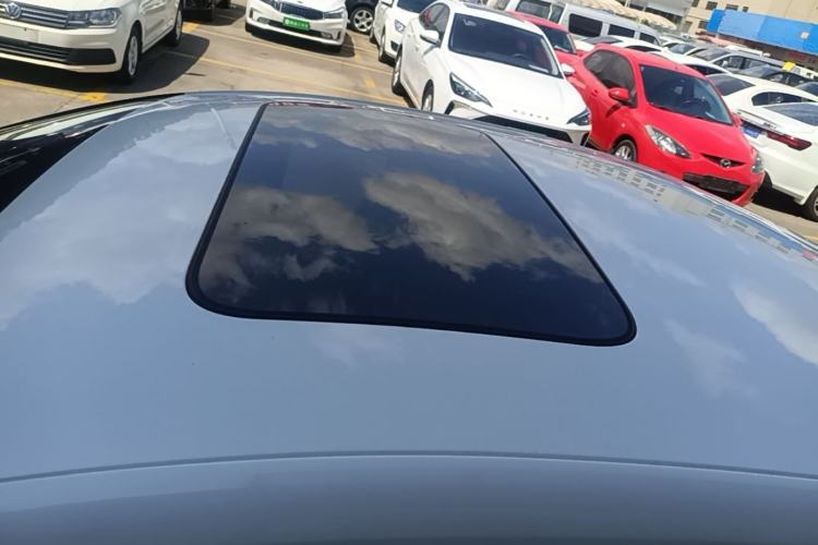 Used CHANGAN Eado 2019 Blue Whale Edition 280T GDI DCT Light-Speed Model Roof
