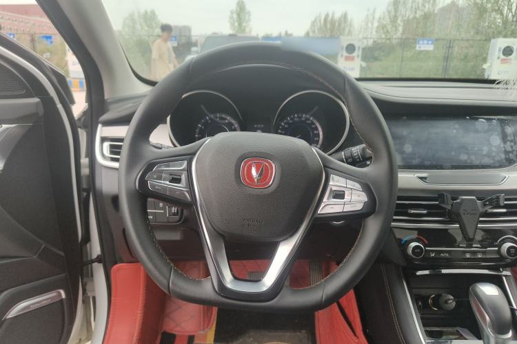 Used CHANGAN Eado 2019 High-Energy Edition 1.6L GDI Automatic Pioneer Model China VI Standard Steering Wheel