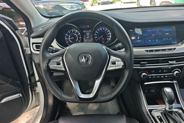 Used CHANGAN Eado 2019 High-Energy Edition 1.6L GDI Automatic Pioneer Model China VI Standard Steering Wheel