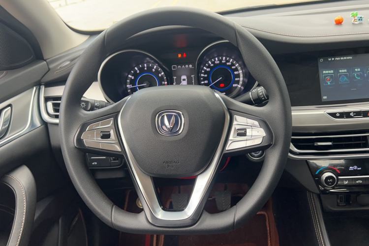 Used CHANGAN Eado 2019 1.6L GDI Manual Value Edition China VI Standard Steering Wheel