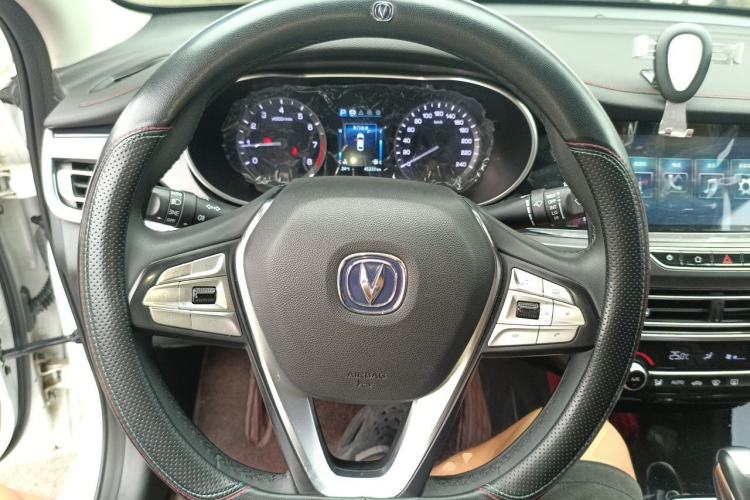 Used CHANGAN Eado 2019 Blue Whale Edition 280T GDI DCT High-Speed Model Steering Wheel