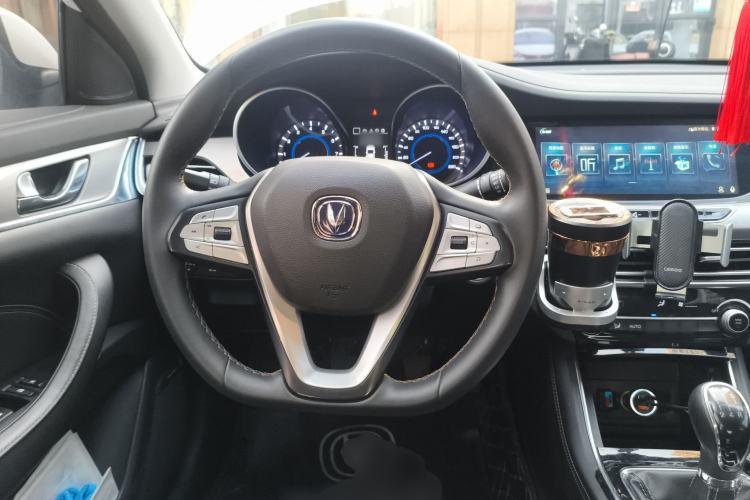 Used CHANGAN Eado 2019 High-Energy Edition 1.6L GDI Manual Pioneer Model China VI Standard Steering Wheel