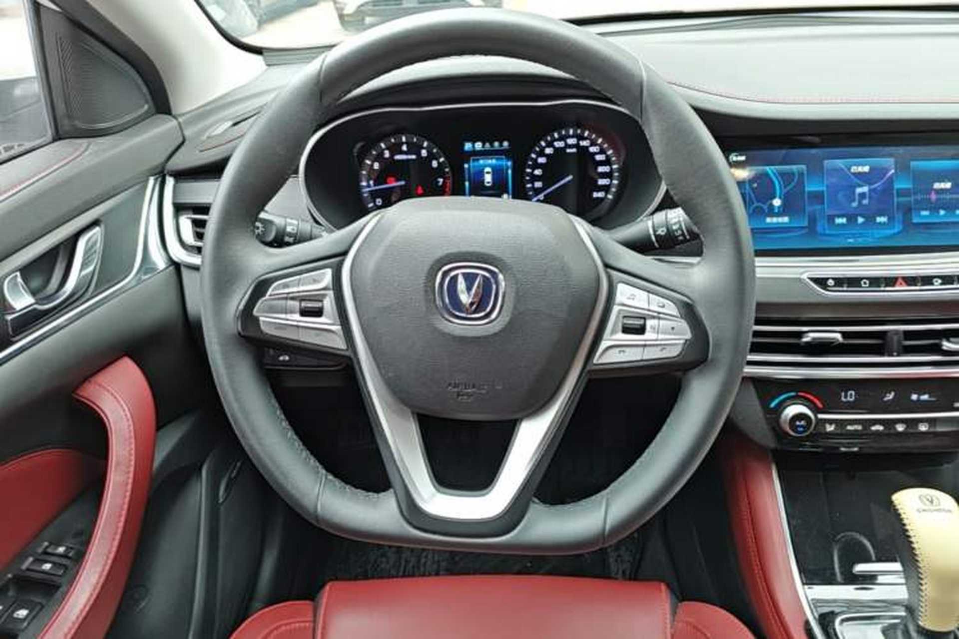 Used CHANGAN Eado 2019 Blue Whale Edition 280T GDI DCT High-Speed Model Steering Wheel