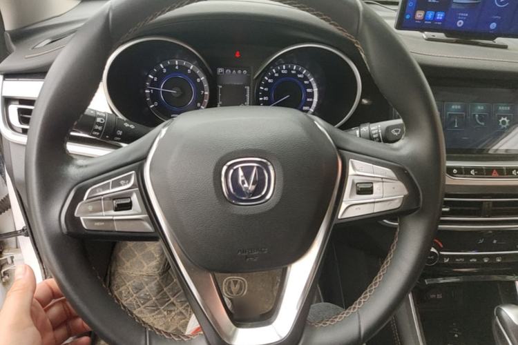 Used CHANGAN Eado 2019 High-Energy Edition 1.6L GDI Automatic Pioneer Model China VI Standard Steering Wheel