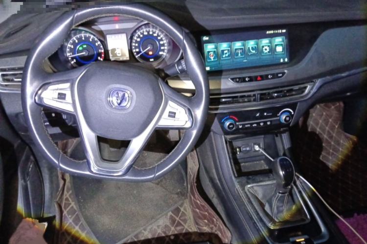 Used CHANGAN Eado 2019 High-Energy Edition 1.6L GDI Manual Pioneer Model China VI Standard Steering Wheel