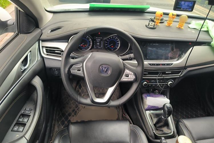 Used CHANGAN Eado 2019 1.6L GDI Manual Value Edition China VI Standard Steering Wheel