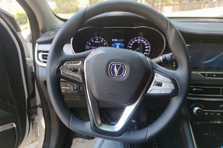 Used CHANGAN Eado 2019 Blue Whale Edition 280T GDI DCT High-Speed Model Steering Wheel