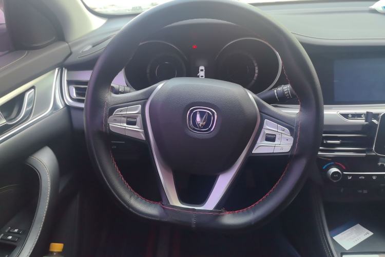 Used CHANGAN Eado 2019 1.6L GDI Manual Value Edition China VI Standard Steering Wheel