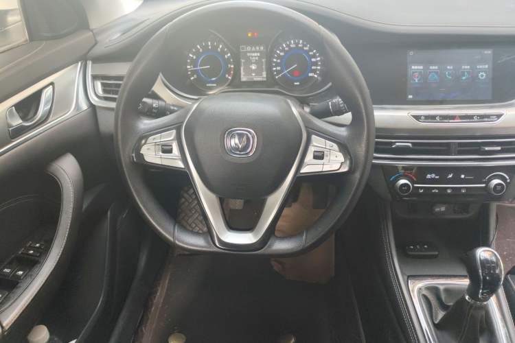 Used CHANGAN Eado 2019 1.6L GDI Manual Value Edition China VI Standard Steering Wheel