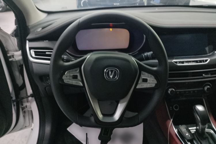 Used CHANGAN Eado 2019 Blue Whale Edition 280T GDI DCT Light-Speed Model Steering Wheel