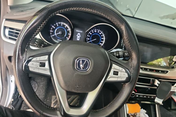 Used CHANGAN Eado 2019 High-Energy Edition 1.6L GDI Manual Pioneer Model China VI Standard Steering Wheel