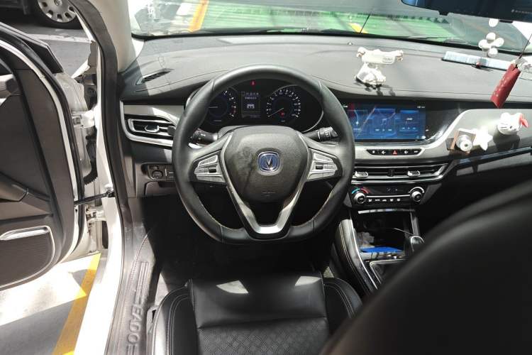 Used CHANGAN Eado 2019 High-Energy Edition 1.6L GDI Manual Pioneer Model China VI Standard Steering Wheel