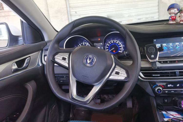 Used CHANGAN Eado 2019 1.6L GDI Manual Value Edition China VI Standard Steering Wheel