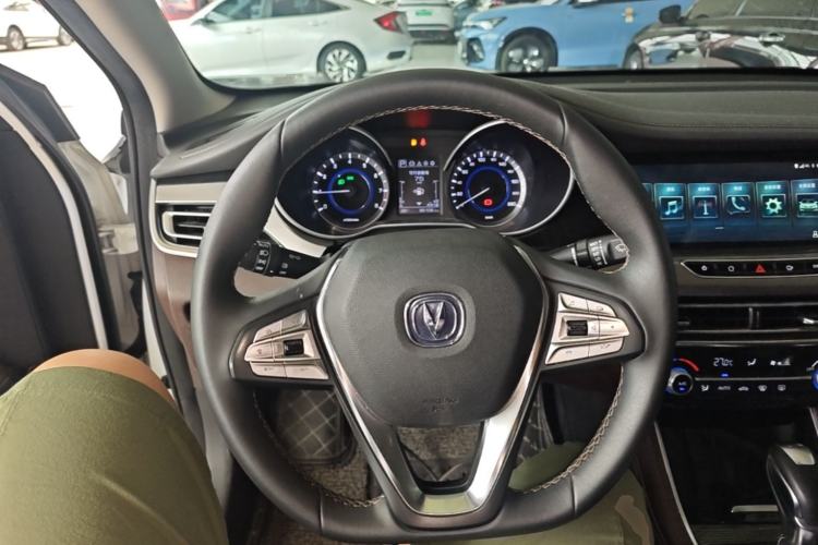 Used CHANGAN Eado 2019 High-Energy Edition 1.6L GDI Automatic Zhenfeng Model China VI Standard Steering Wheel
