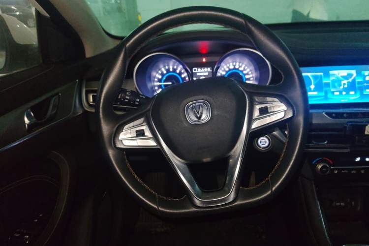 Used CHANGAN Eado 2019 High-Energy Edition 1.6L GDI Manual Pioneer Model China VI Standard Steering Wheel