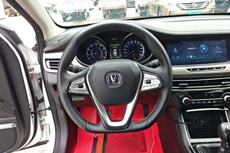 Used CHANGAN Eado 2019 High-Energy Edition 1.6L GDI Manual Pioneer Model China VI Standard Steering Wheel
