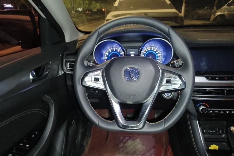 Used CHANGAN Eado 2019 High-Energy Edition 1.6L GDI Automatic Pioneer Model China VI Standard Steering Wheel