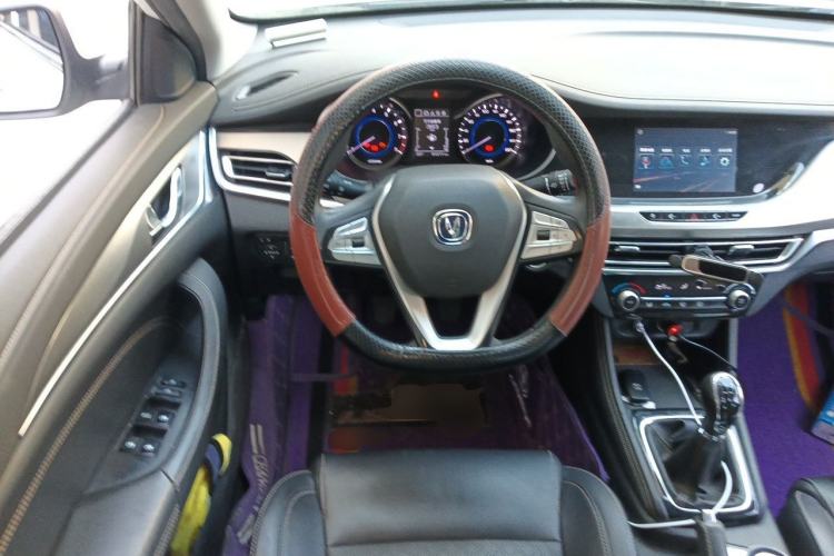 Used CHANGAN Eado 2019 1.6L GDI Manual Value Edition China VI Standard Steering Wheel