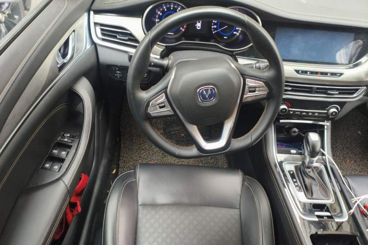Used CHANGAN Eado 2019 High-Energy Edition 1.6L GDI Automatic Pioneer Model China VI Standard Steering Wheel