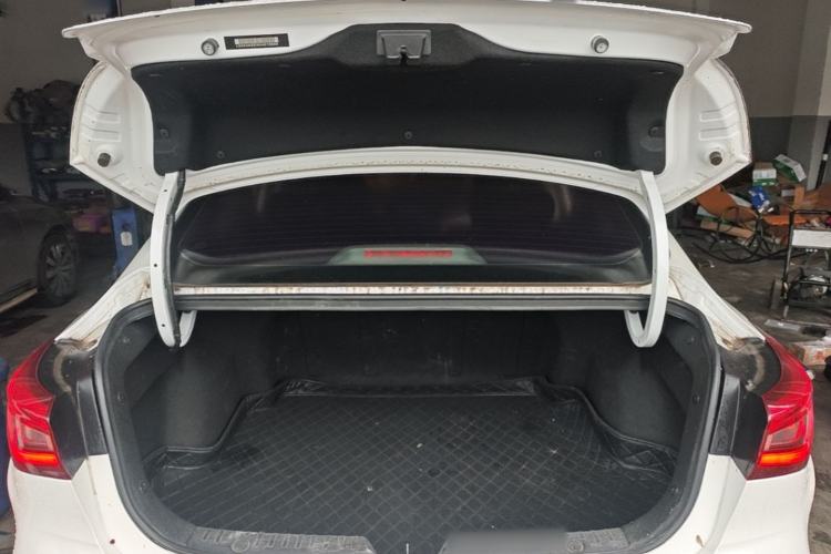 Used CHANGAN Eado 2019 High-Energy Edition 1.6L GDI Automatic Pioneer Model China VI Standard Trunk