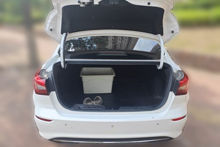 Used CHANGAN Eado 2019 High-Energy Edition 1.6L GDI Manual Pioneer Model China VI Standard Trunk