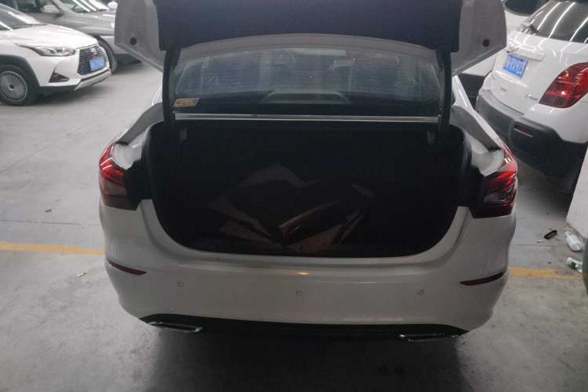 Used CHANGAN Eado 2019 Blue Whale Edition 280T GDI DCT Light-Speed Model Trunk