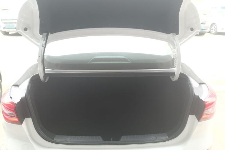 Used CHANGAN Eado 2019 High-Energy Edition 1.6L GDI Manual Pioneer Model China VI Standard Trunk