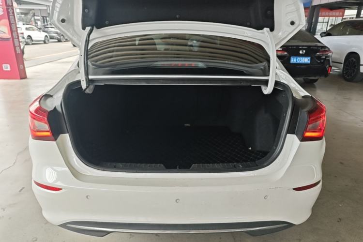 Used CHANGAN Eado 2019 High-Energy Edition 1.6L GDI Automatic Zhenfeng Model China VI Standard Trunk