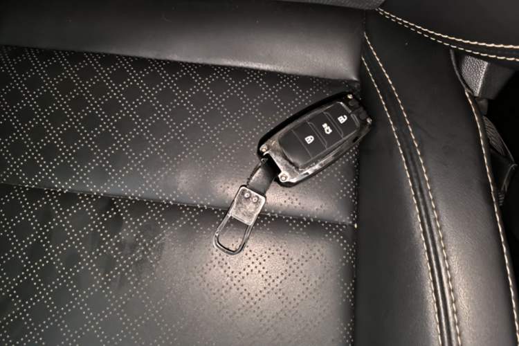 Used CHANGAN Eado 2019 1.6L GDI Manual Value Edition China VI Standard Vehicle Key