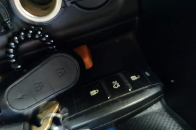 Used CHANGAN Eado 2019 High-Energy Edition 1.6L GDI Manual Pioneer Model China VI Standard Vehicle Key