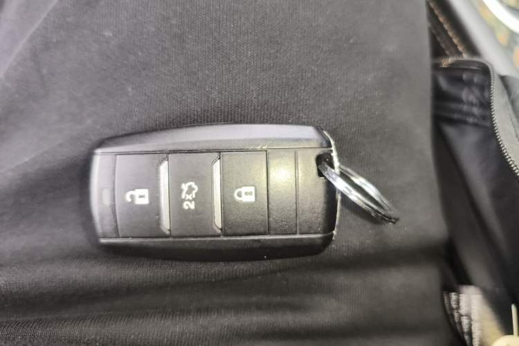 Used CHANGAN Eado 2019 High-Energy Edition 1.6L GDI Manual Pioneer Model China VI Standard Vehicle Key