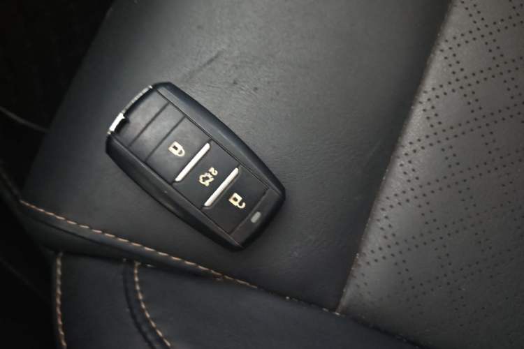 Used CHANGAN Eado 2019 High-Energy Edition 1.6L GDI Manual Pioneer Model China VI Standard Vehicle Key