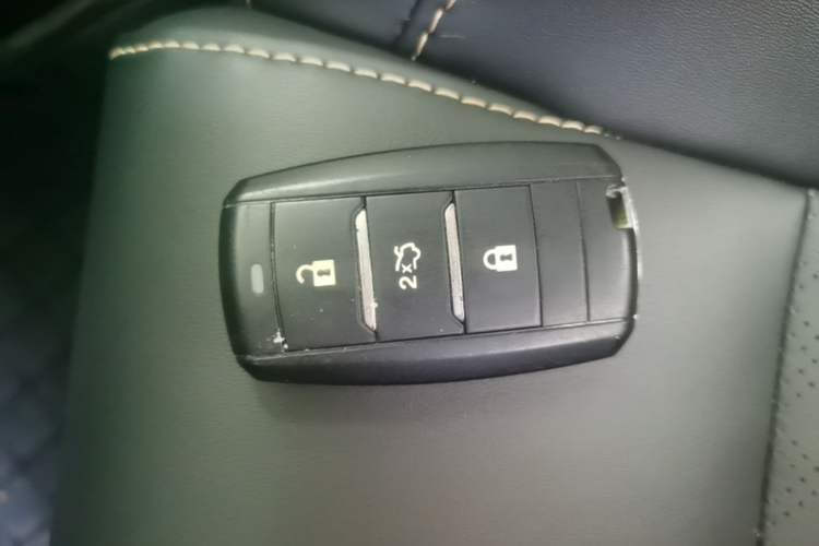 Used CHANGAN Eado 2019 1.6L GDI Manual Value Edition China VI Standard Vehicle Key