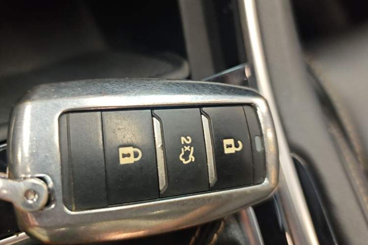 Used CHANGAN Eado 2019 High-Energy Edition 1.6L GDI Manual Pioneer Model China VI Standard Vehicle Key